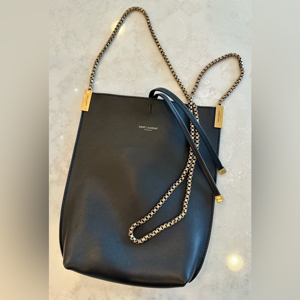 LIKE NEW AUTHENTIC YSL SMOOTH BLACK LEATHER HOBO CROSSBODY BAG